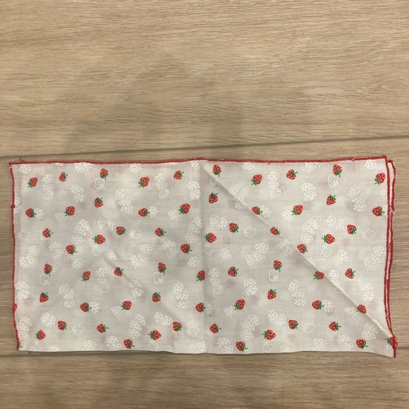 Vintage 70’s Rockabilly Kitsch Strawberry Print Pocket Square Mini - Picture 4 of 5